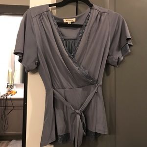 Short sleeve wrap top with lace finish